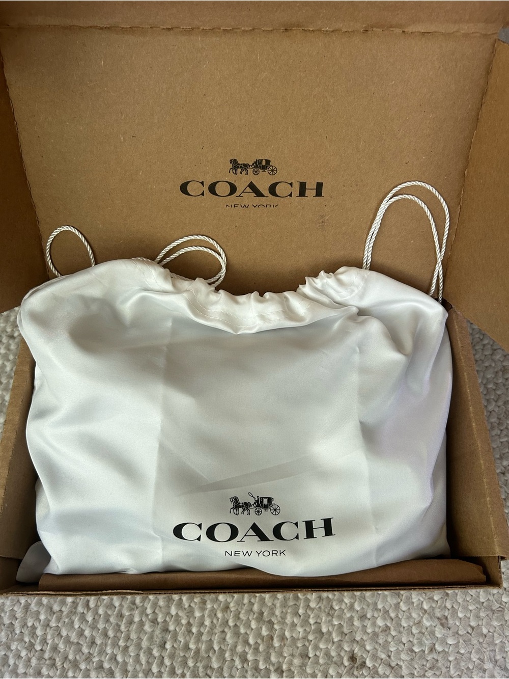 COACH Classic Black Leather Shoulder Bag - Picture 10 of 11